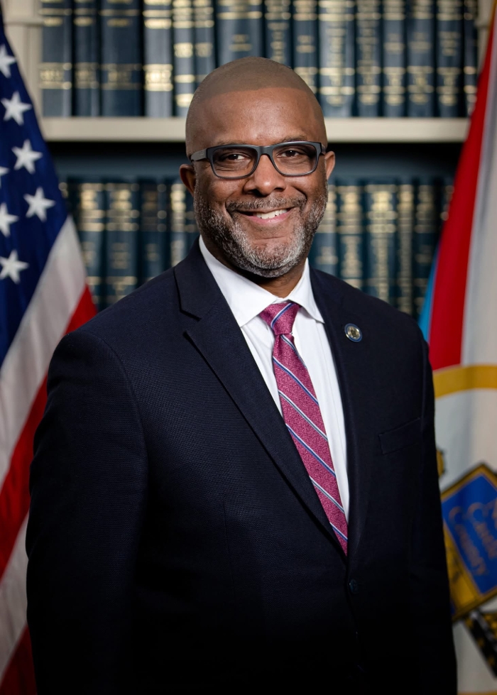 Photo of Marcus Henry